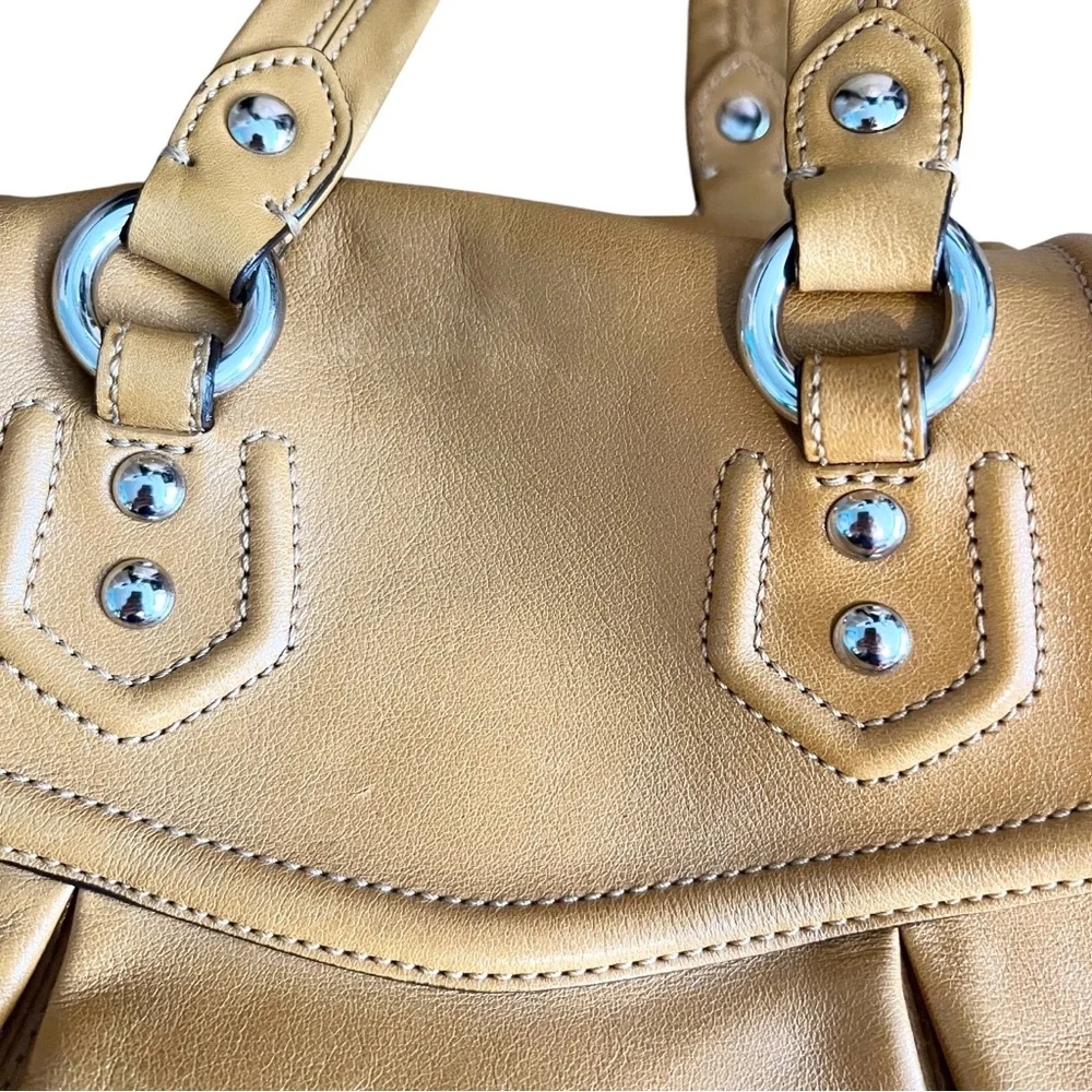 Coach classic leather